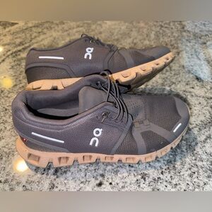 On Cloud 5 - Women’s size 8 - gently used color ZINC/SHELL